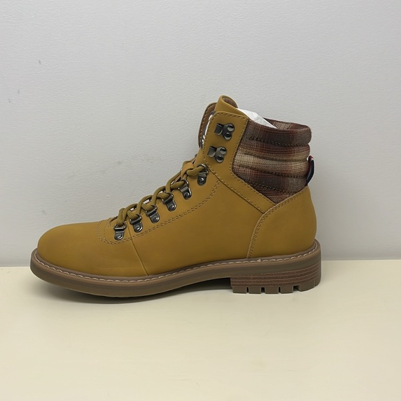 Tommy Hilfiger Light Brown Boots Men’s Size 9 (NWOT) - Picture 3 of 6